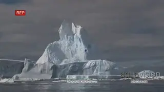 Wide shot of Ice floes. Cloudy during daytime.